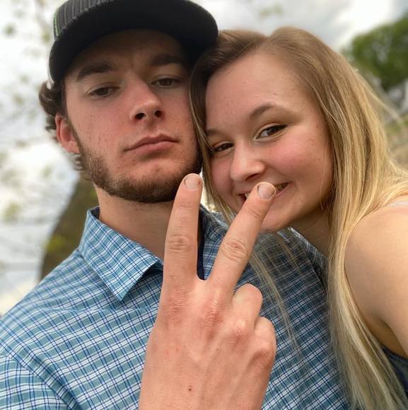 Meet your Posher, Hannah - Picture 1 of 1